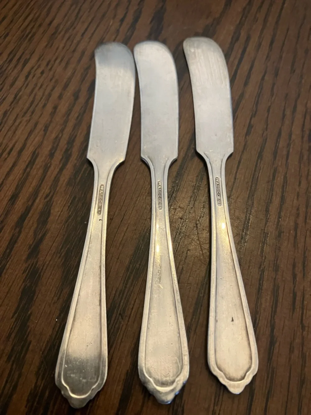 Set of 3 Vintage Silver Plate Butter Spreaders - Picture 2 of 3